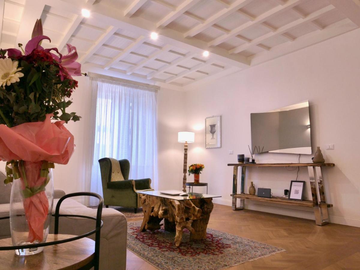 Helmirage Trevi Suite روما المظهر الخارجي الصورة